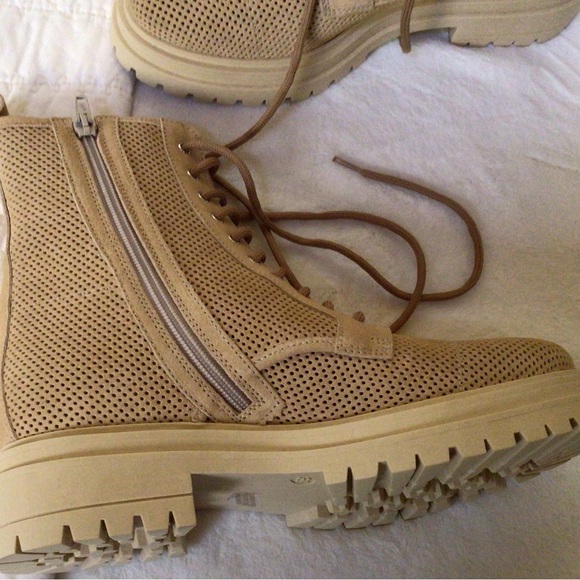 NAPOLEONI Beige Made In Italy Suede Perforated Laced Up Booties, NEW, 39 - Picture 5 of 10